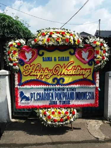 Karangan Bunga Pernikahan  di Amurang